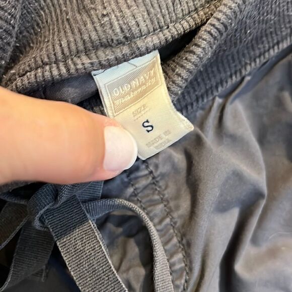 Old Navy women’s size small Maternity gunmetal gray pants Stretchy waist - Picture 6 of 11